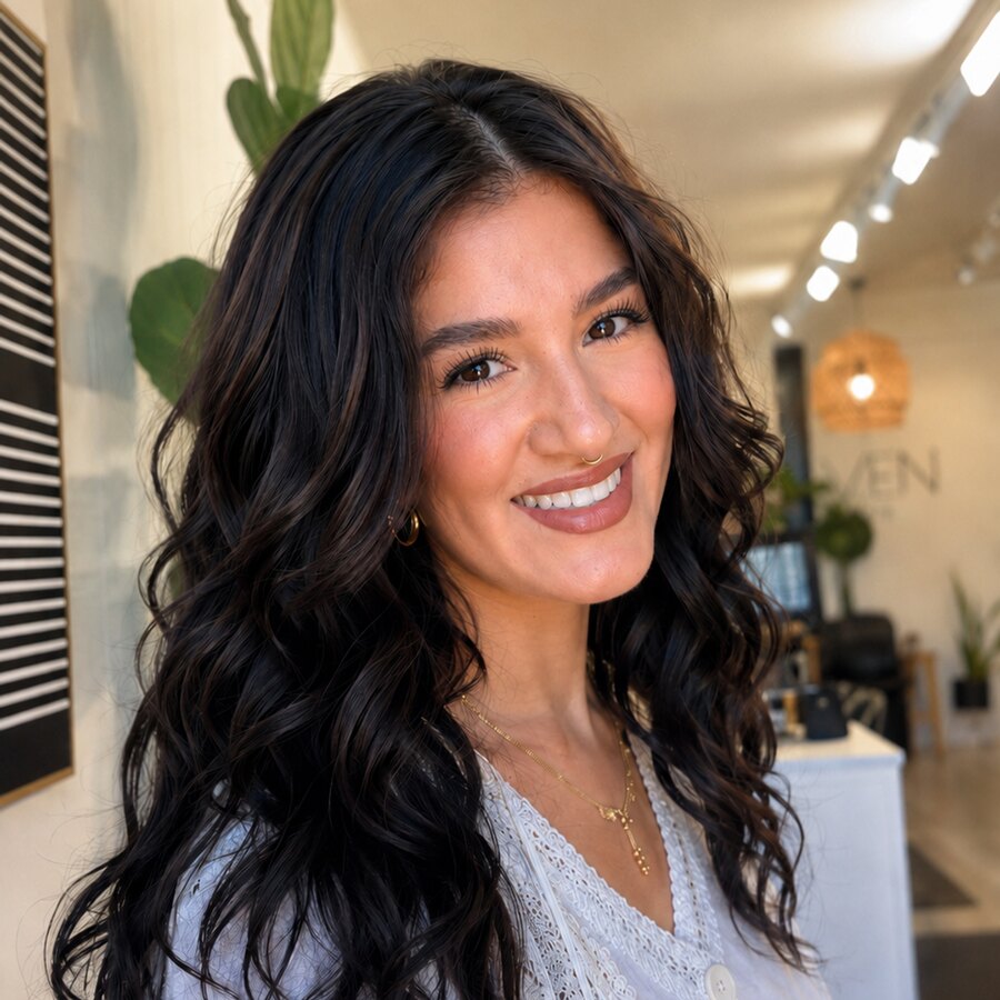 Annalizay, Stylist at Haven Hair Studio